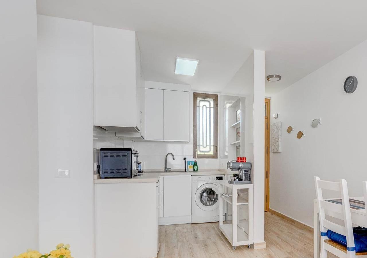 Stylish Flat And Pool With 3 Rooms, Sleeps 6, Los Cristianos Los Cristianos  Eksteriør billede