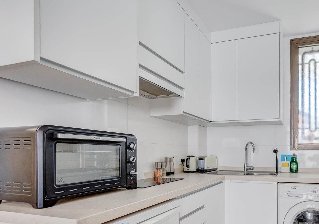 Stylish Flat And Pool With 3 Rooms, Sleeps 6, Los Cristianos Los Cristianos  Eksteriør billede